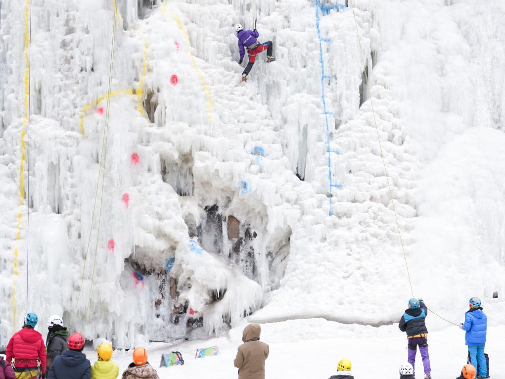 全民健身——高原上的攀冰赛