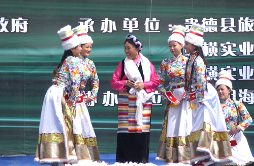 才旦卓玛简谱_才旦卓玛年轻时图片(3)